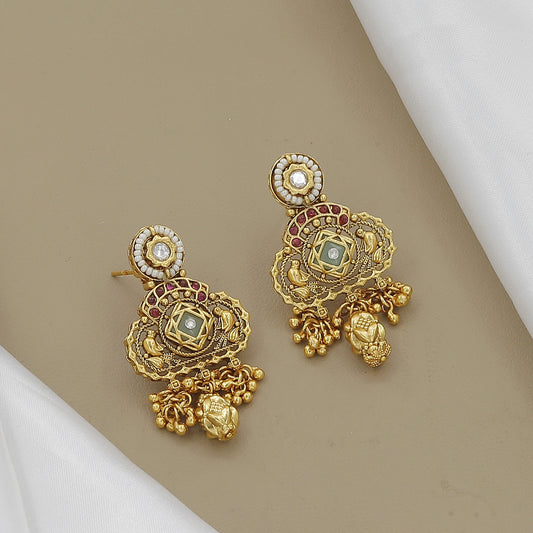 Traditional Antique Gold-Toned Green Stone & Pearl Temple Jewelry Set