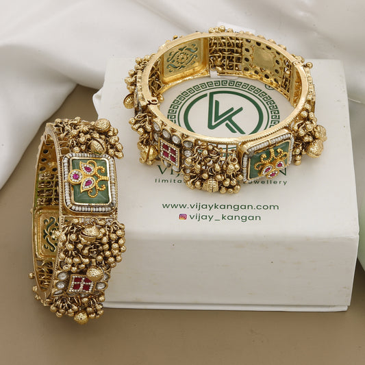 Heritage Inspired Exquisite Antique Gold Patla Set