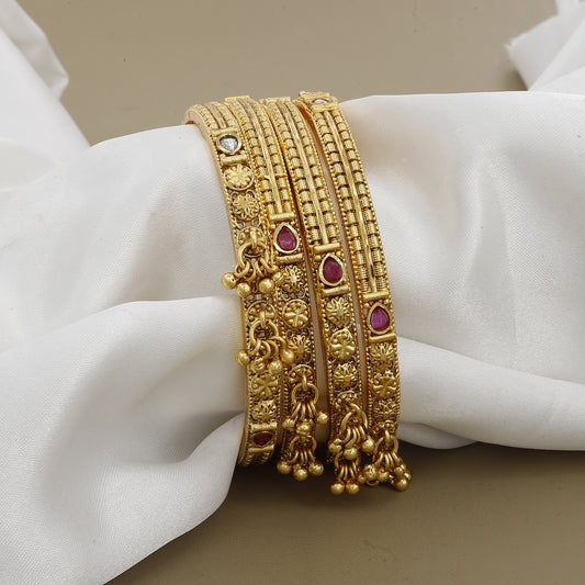 Classic Antique Set of 4 Bangles with a Modern Look
