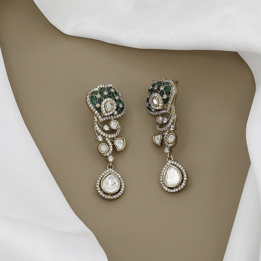 Exquisite Kundan & Polki Diamond Jewelry Set With Colors