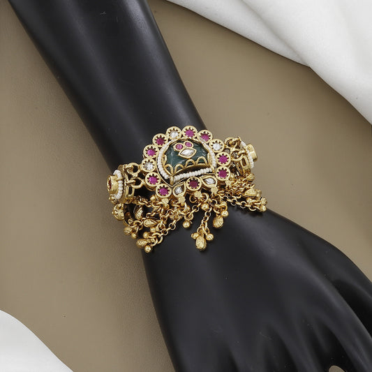 Gold Tone Bracelet with Central Gemstone