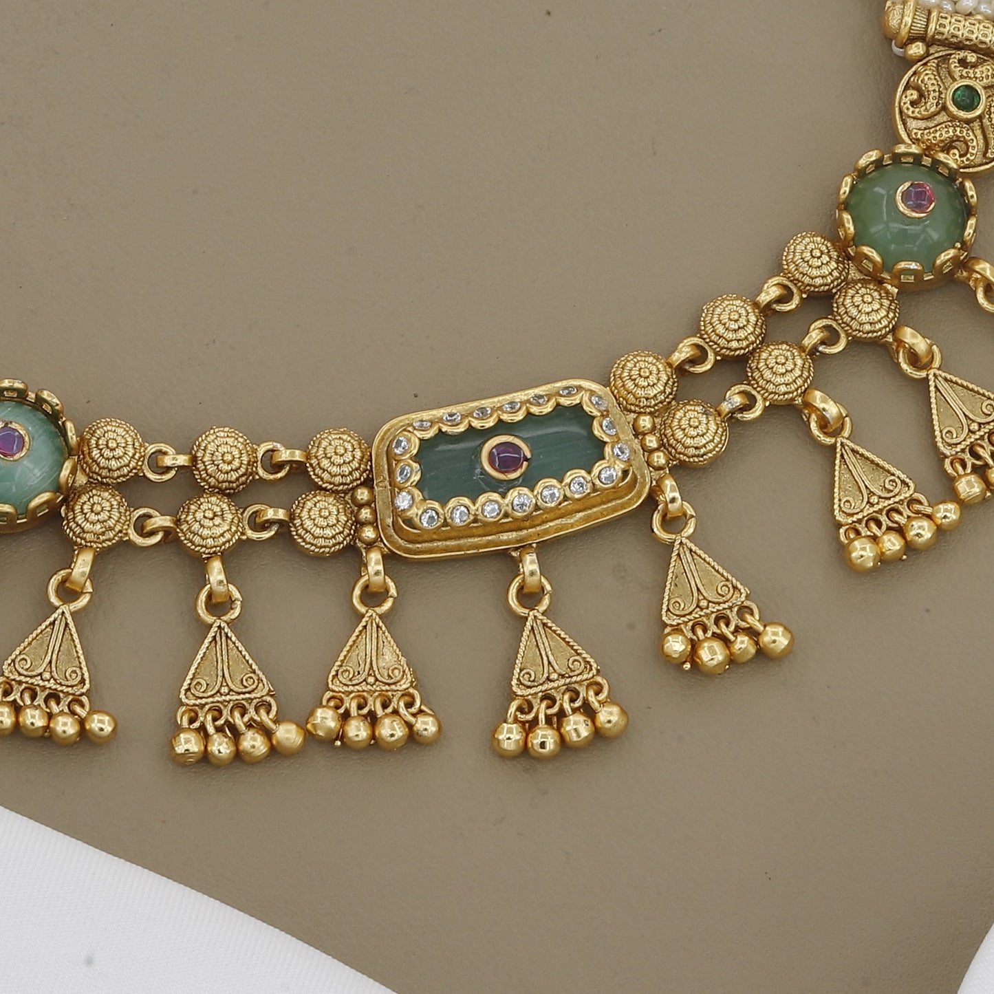 Antique Gold Finish Pearl Kundan Necklace Set