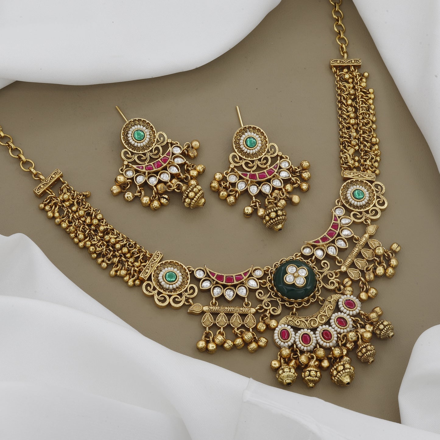 Matte Finish Antique Kundan Necklace With Earrings