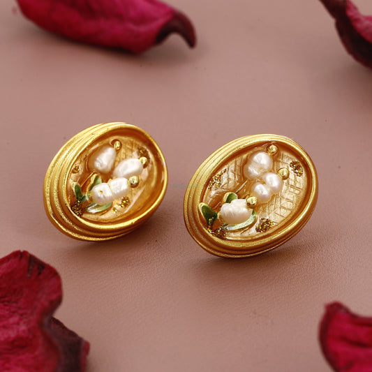 Gold Tone Circle Shape Medium Size Vintage Earrings