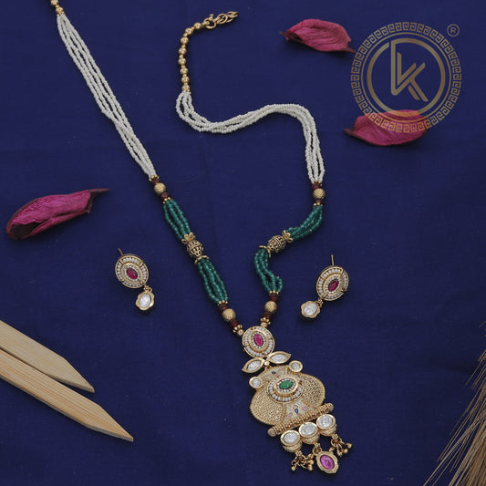 Kundan Meenakari Mini Necklace Set
