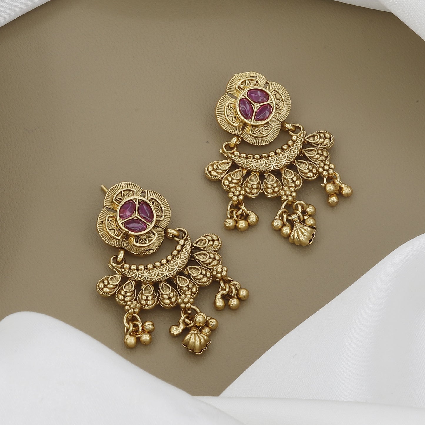 Pearl & Meenakari Antique Wedding Necklace Set