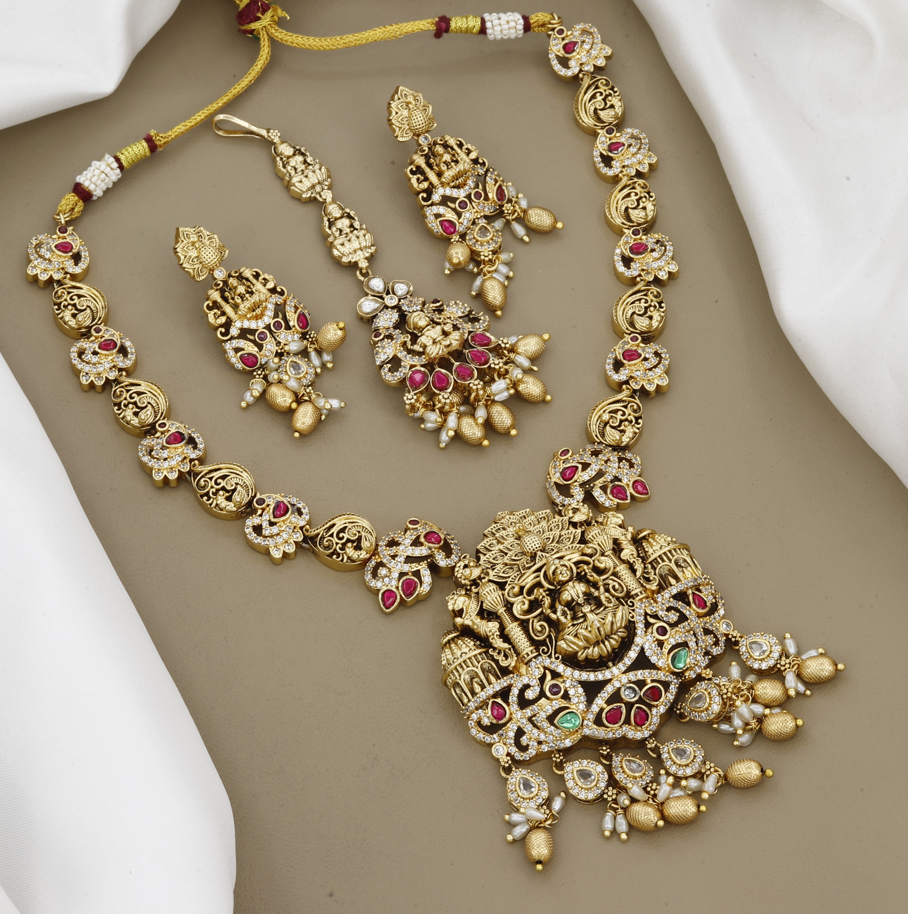 Antique Gold Temple Full Jewelry Set with Lakshmi Pendant & Maang Tikka