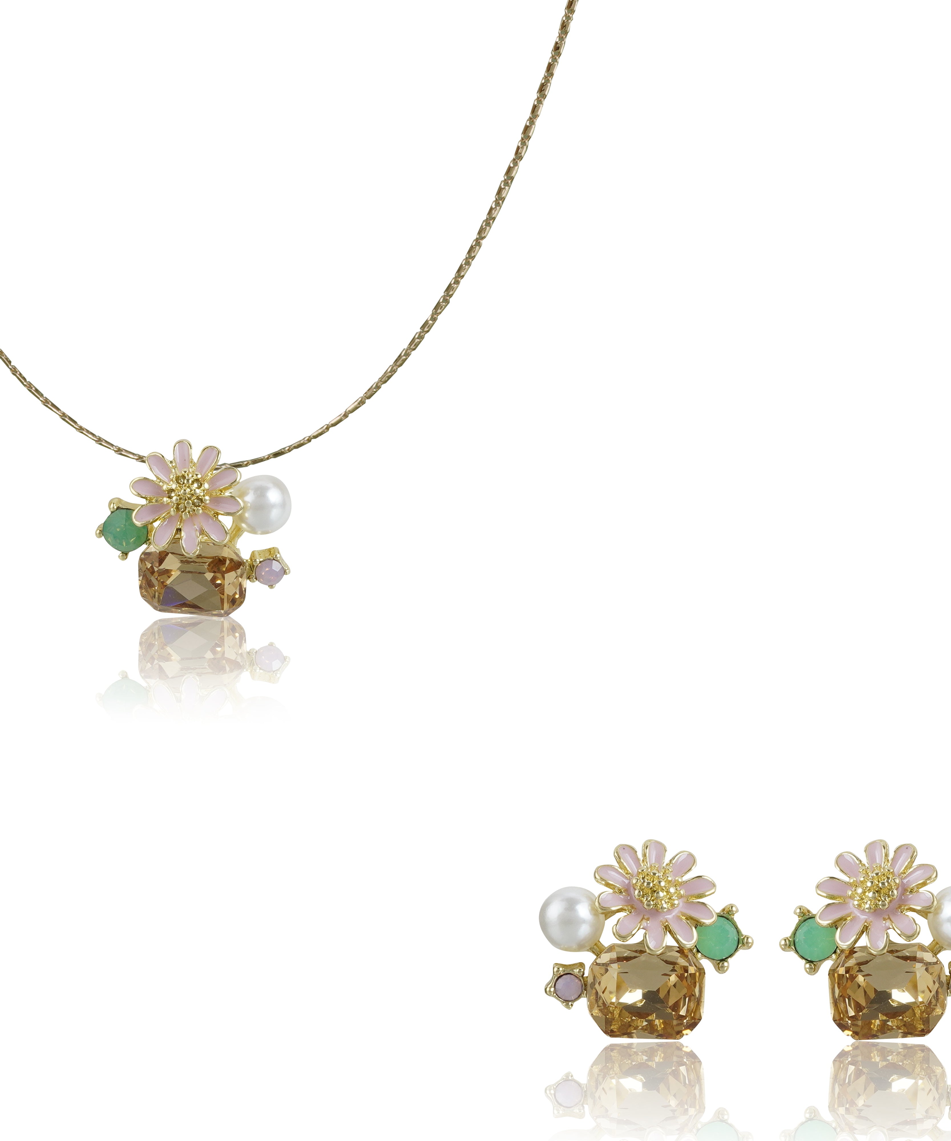 18k Goldpolished Swarovski Flower Design Pendent Set