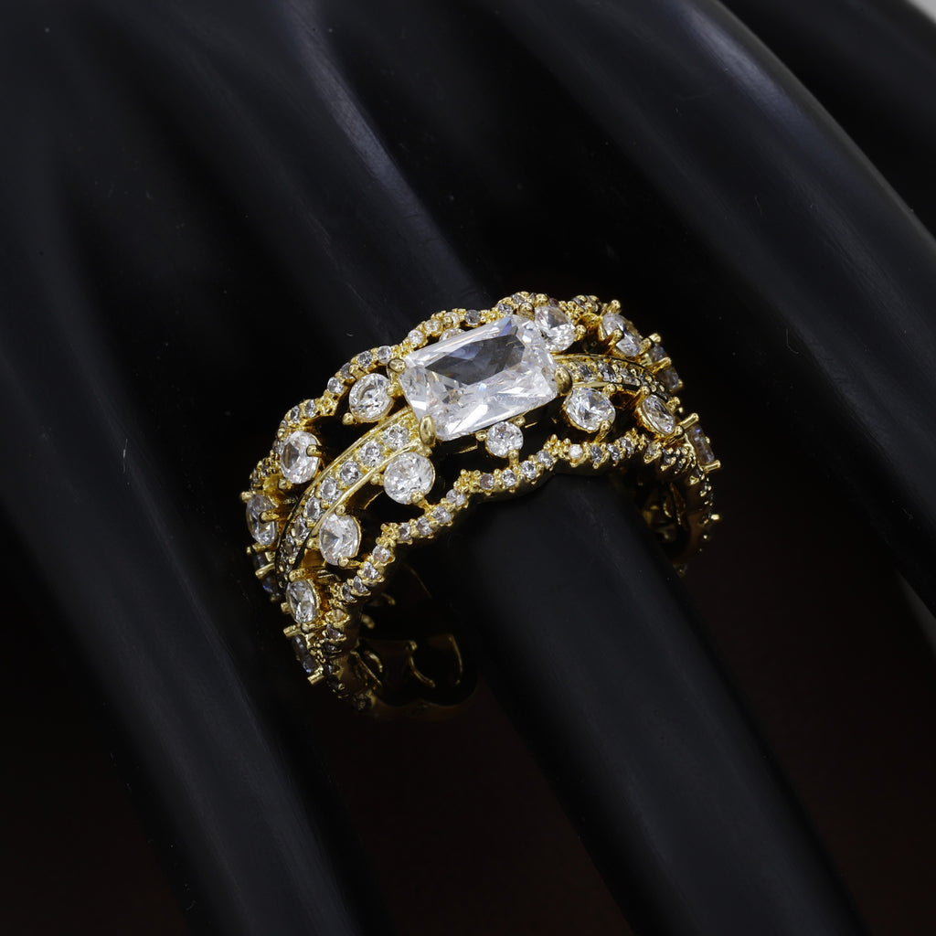 Vintage-Style Emerald-Cut Zircon Gold Ring