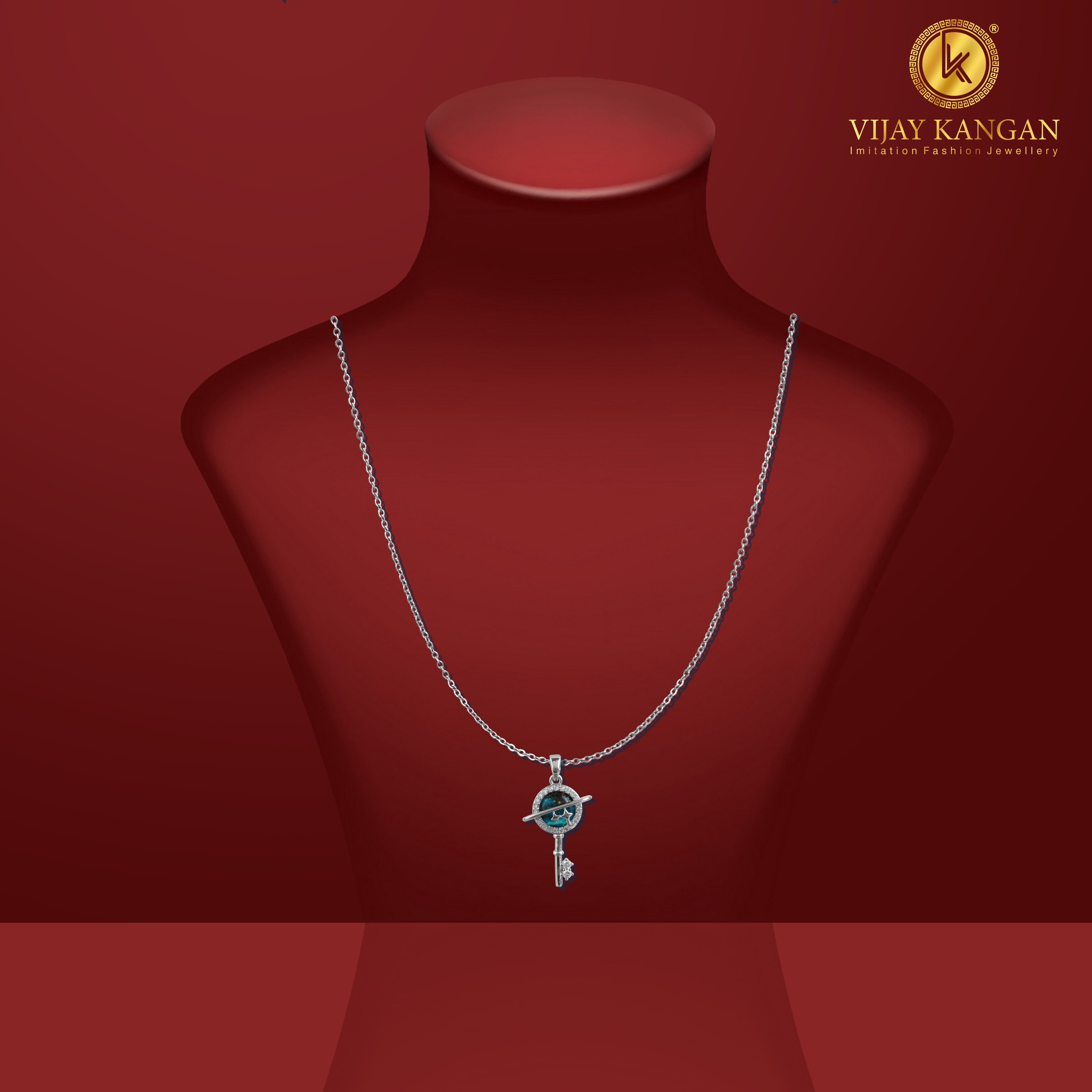 Silverpolished Key Design Western Pendent Chain