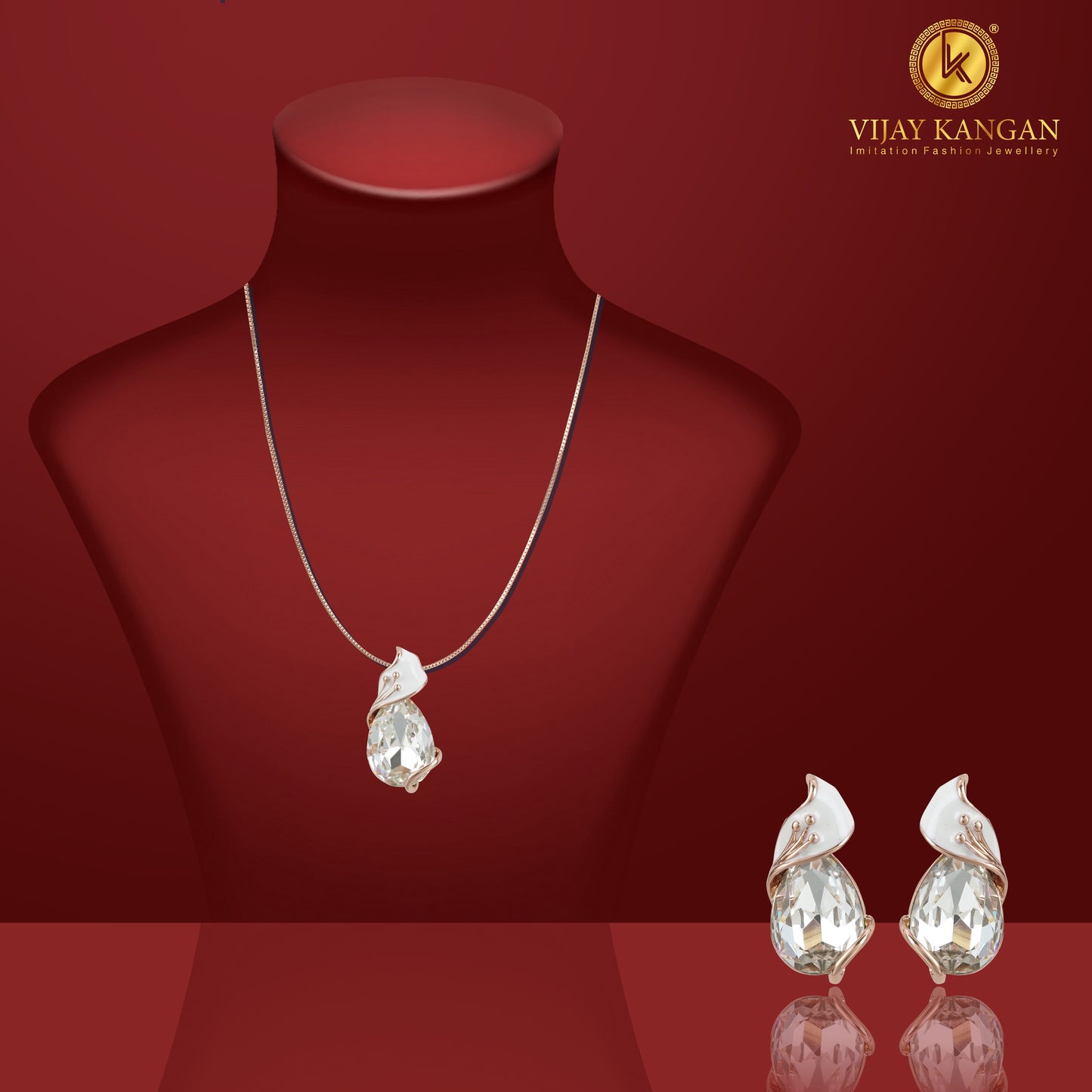 Swarovski Designer Perl White Stone Pendent Set