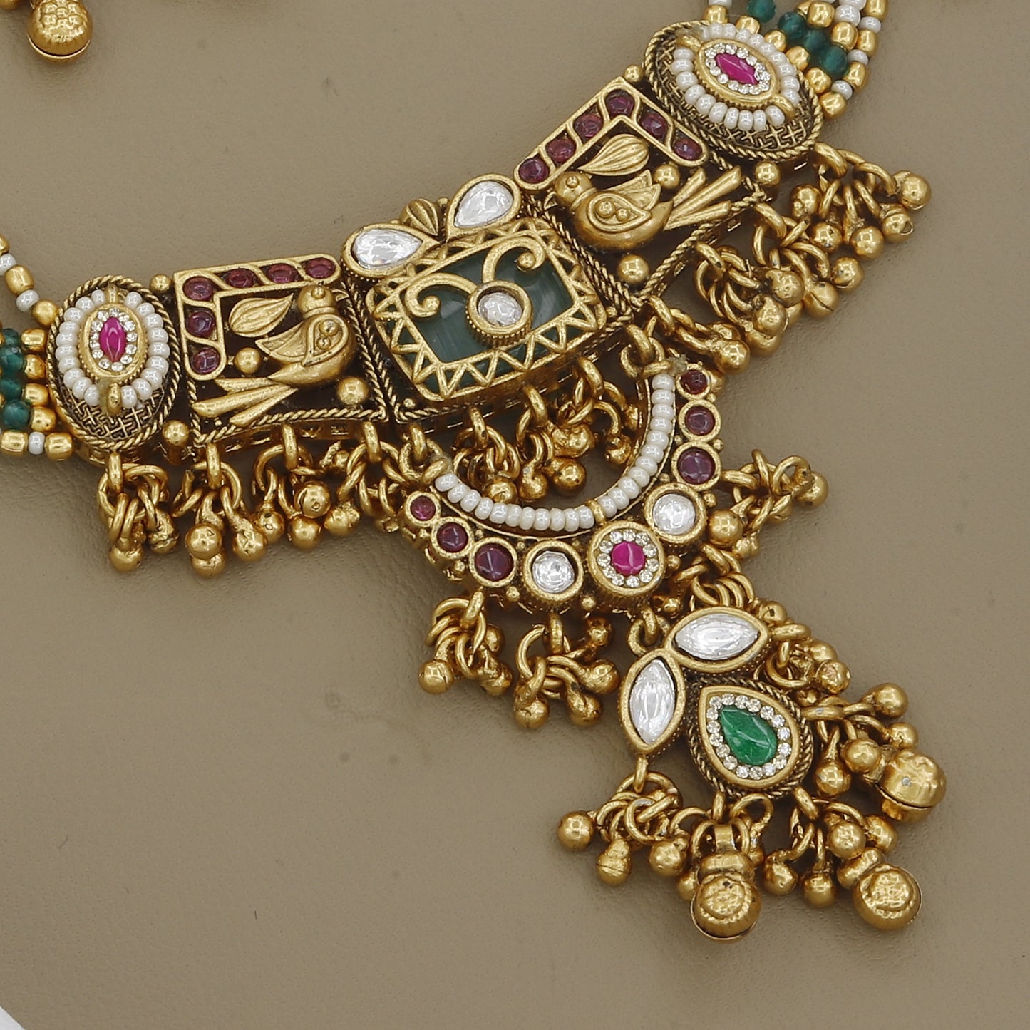 Traditional Indian Wedding Necklace Set with Pearls & Green Beads