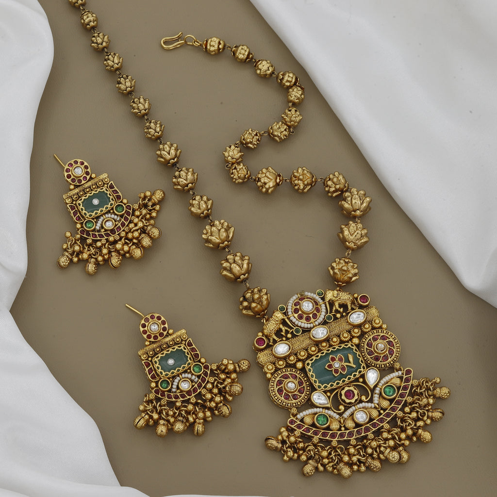 Heavy Antique Jadau Regal Lotus Design Necklace Set