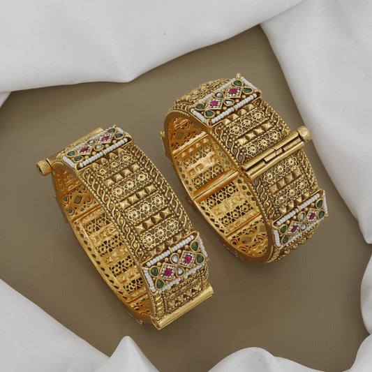 Intricate Matte Gold Filigree Broad Patla Set with Colored Stones