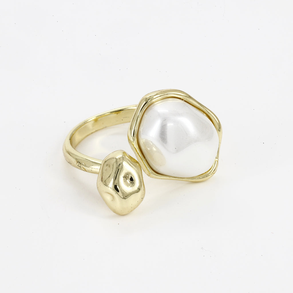 Big White Stone Goldpolish Western Freesize Ring