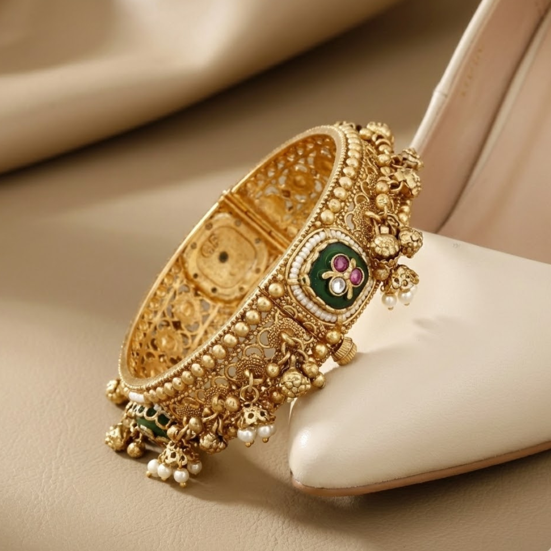 Traditional Indian Antique Gold Wedding Patla Sets