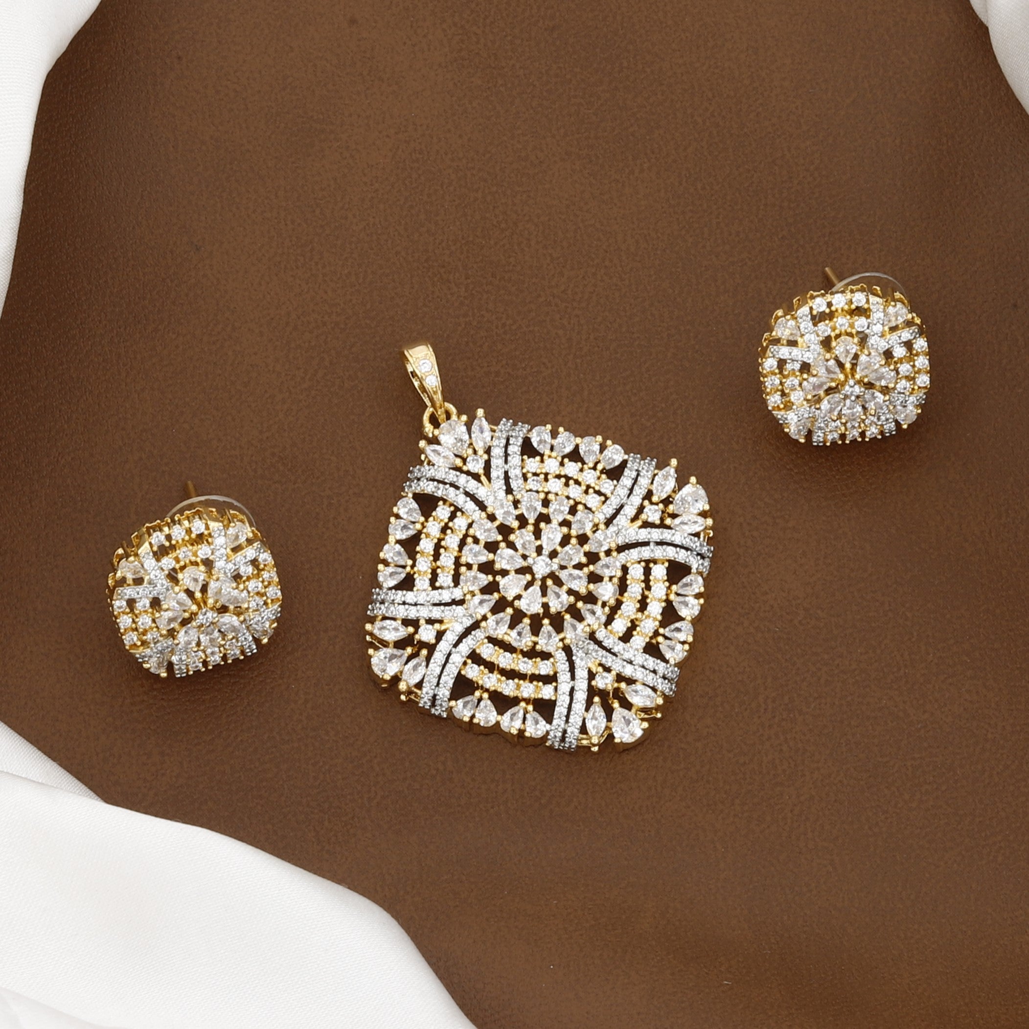 Gold Geometric Latticework Pendant Set with Earrings And Chain