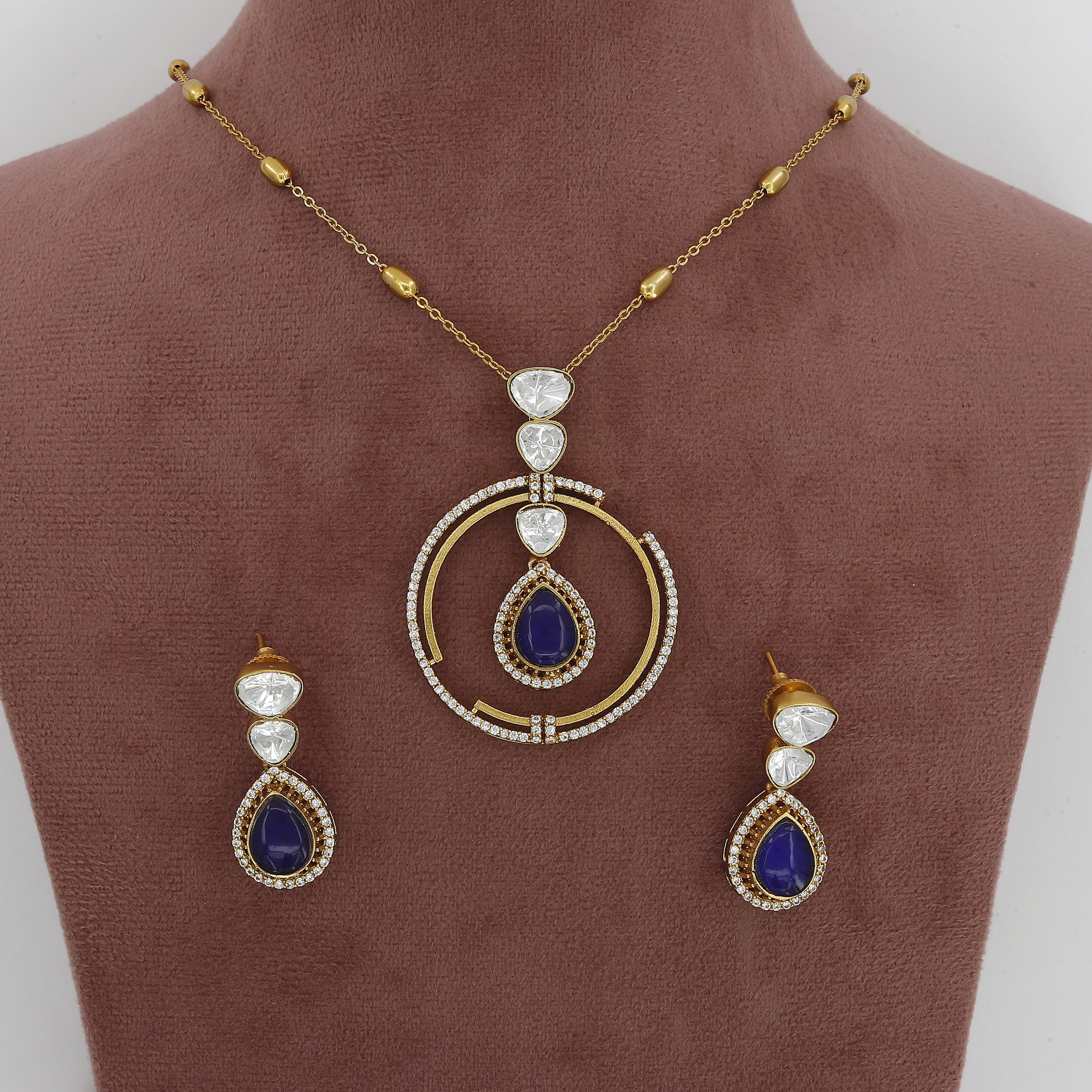 Circle Big Pendent Fusion Necklace Set with Colors