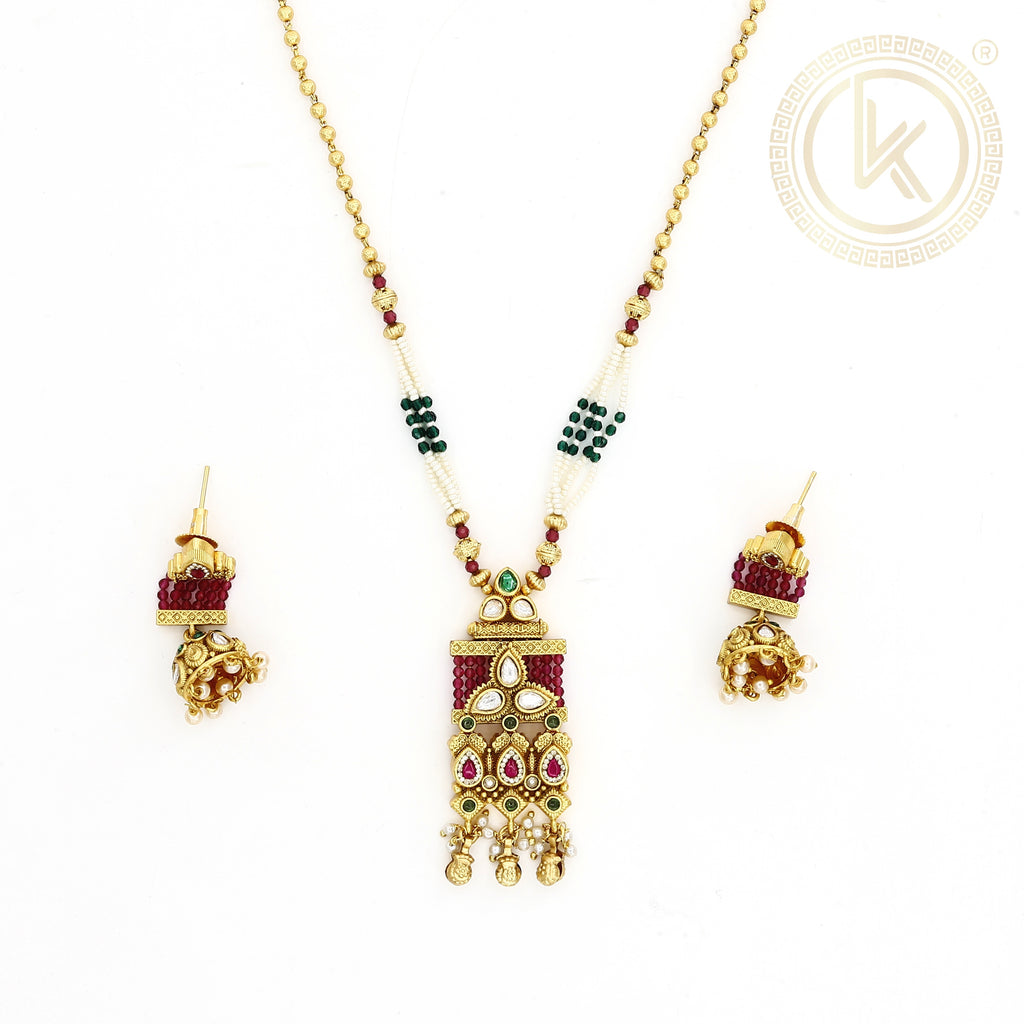 Regal Kundan Mini Pearl Pendant Set