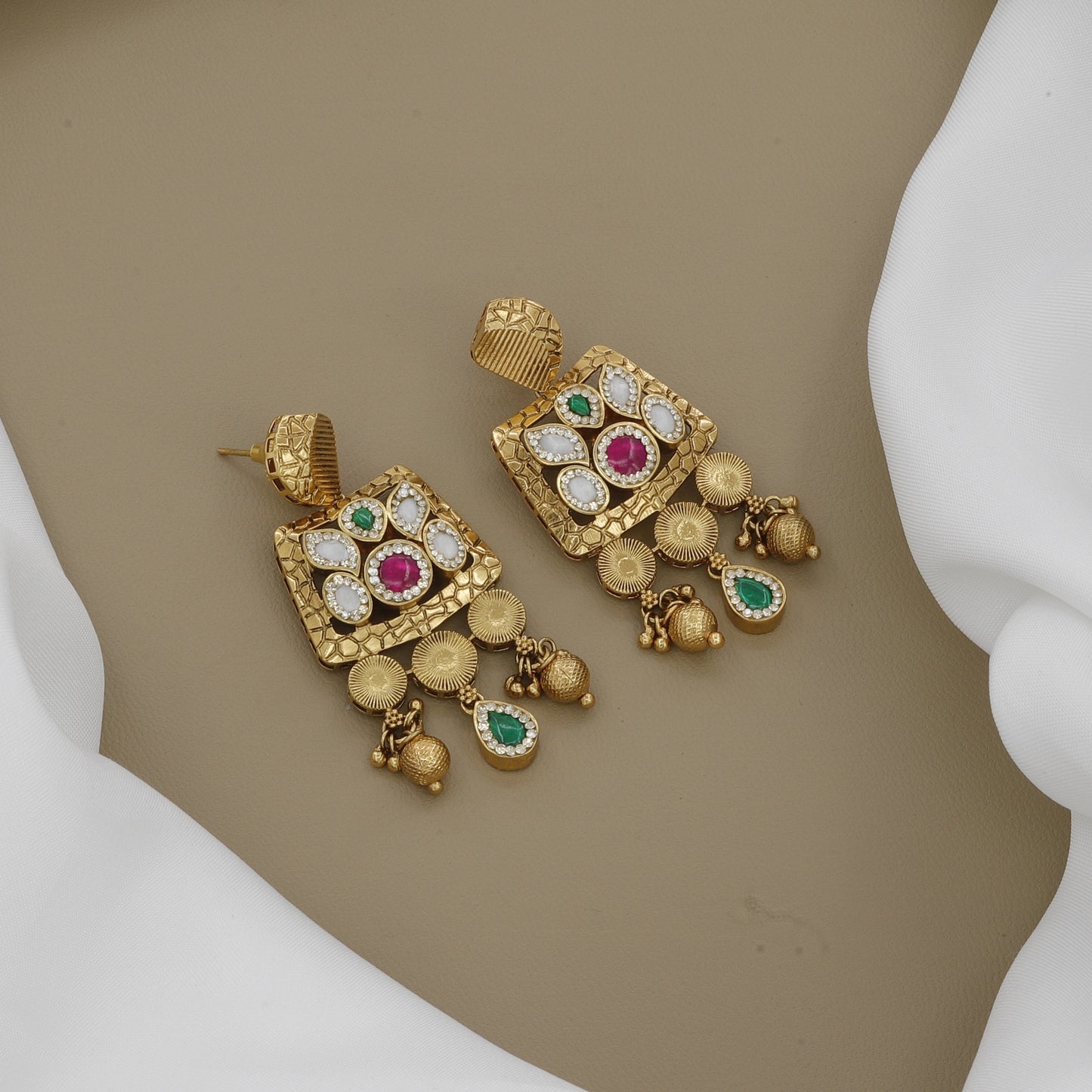 Contemporary Brass Gold Tone Antique Necklace Set