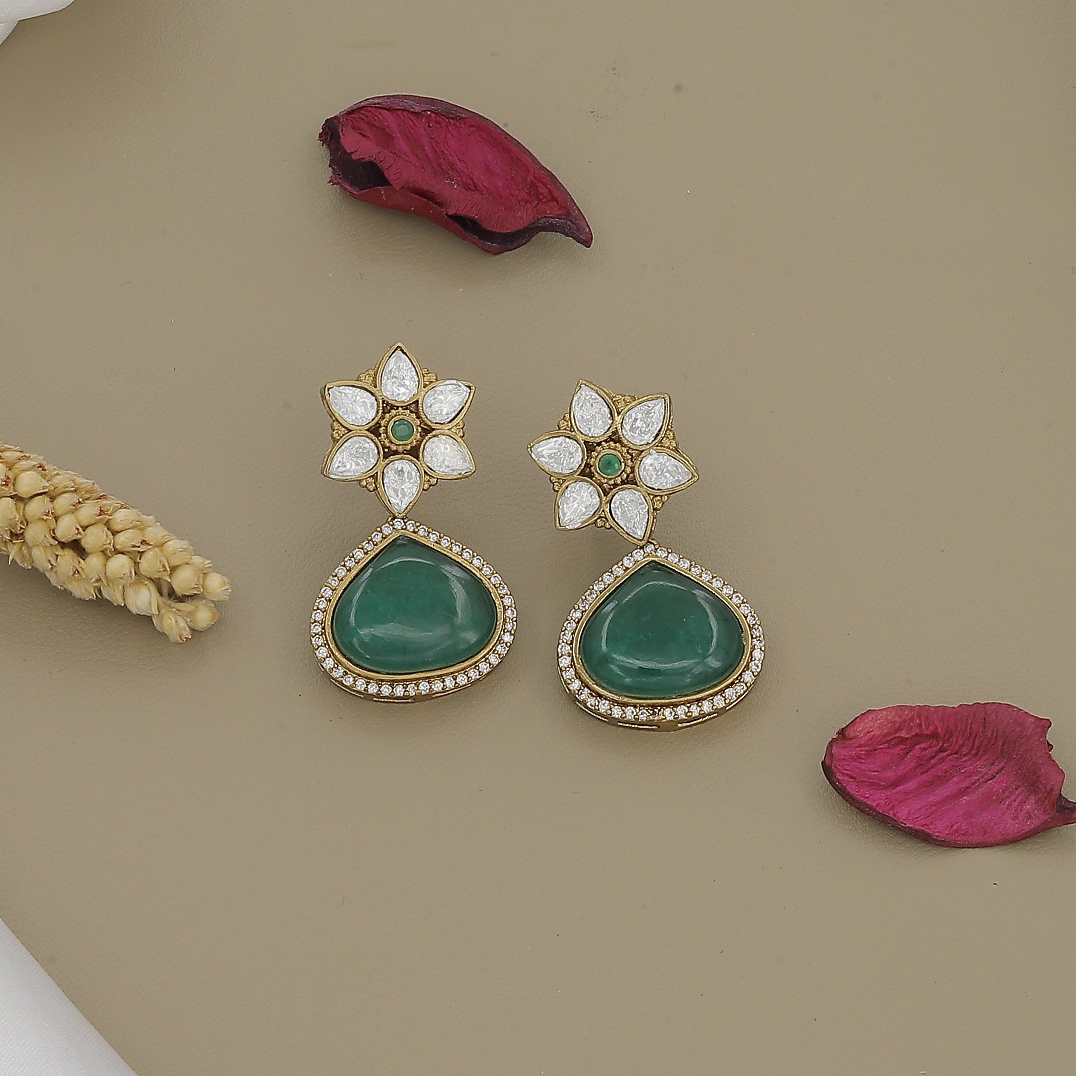 Floral Accent Gold Plated Hasli Necklace with Drop Earrings