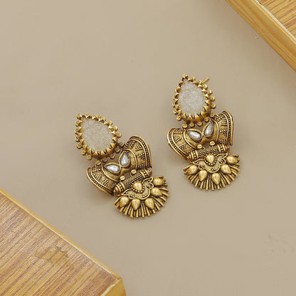 Traditional Indian  Exquisite White Pearl & Gold Plated Necklace Set