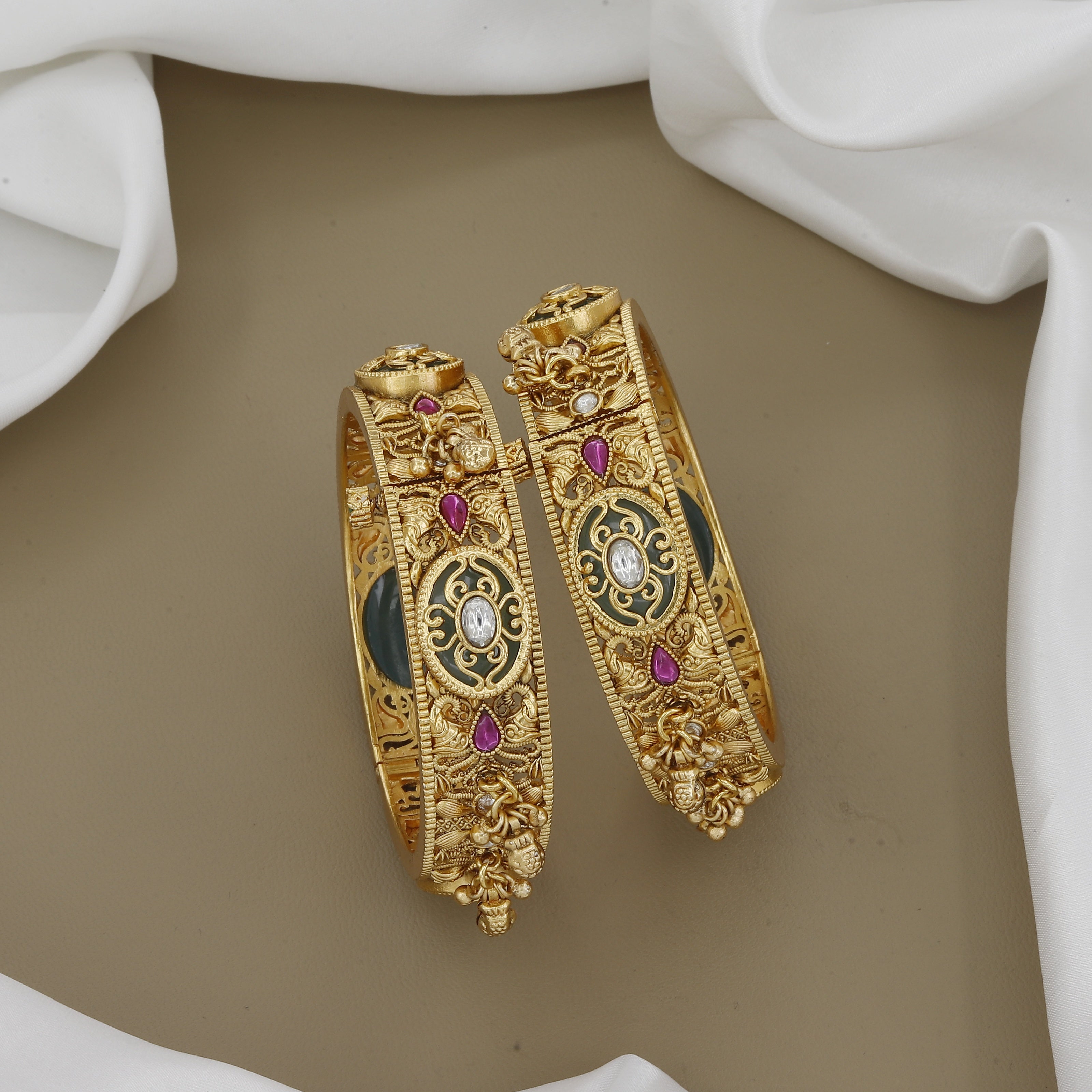 Bridal Gold Tone Patla Set with Kundan and Ruby Embellishments