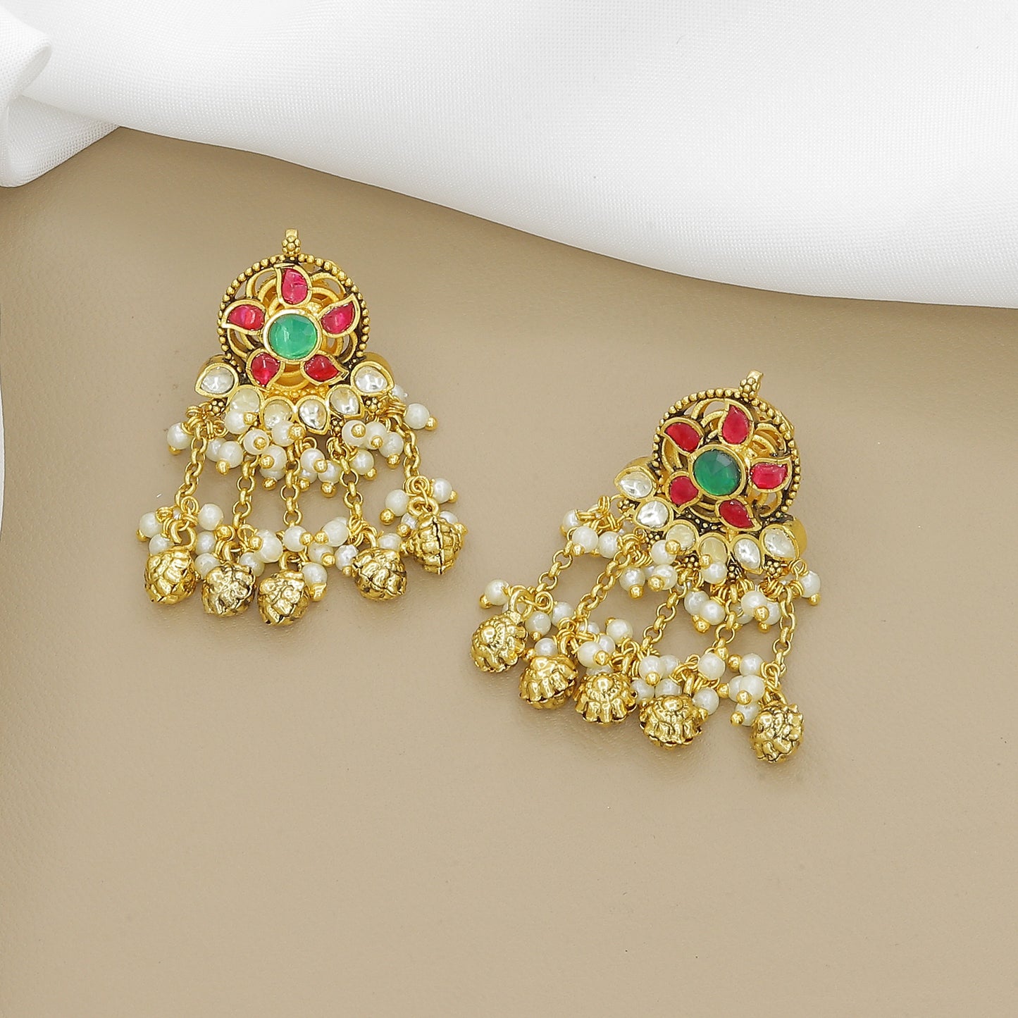 Elegant Pearl String Choker Necklace Set with Kundan-Style Pendant and Jhumki Earrings