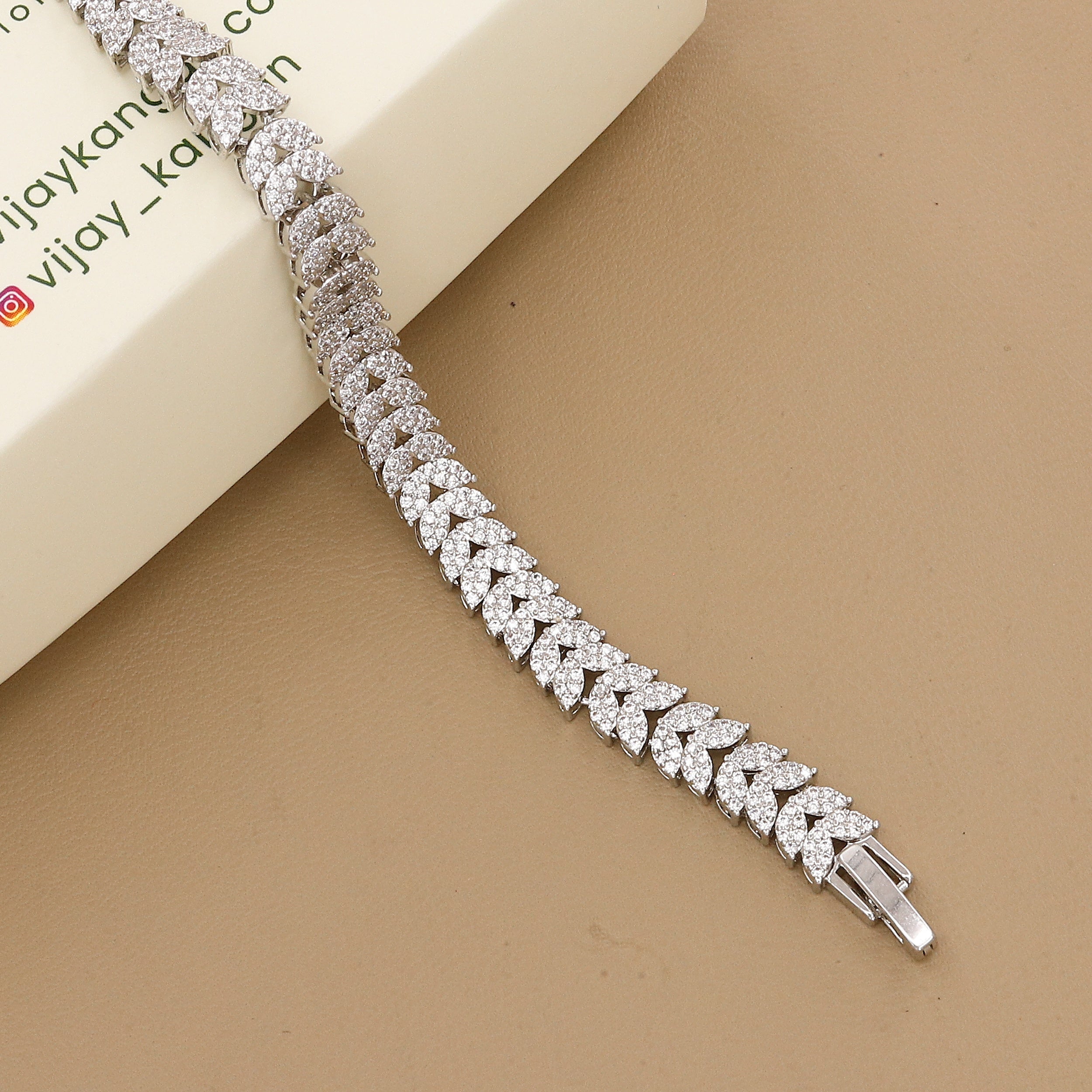 Silver Polished Leaf Design Cubic Zirconia Tennis Bracelet