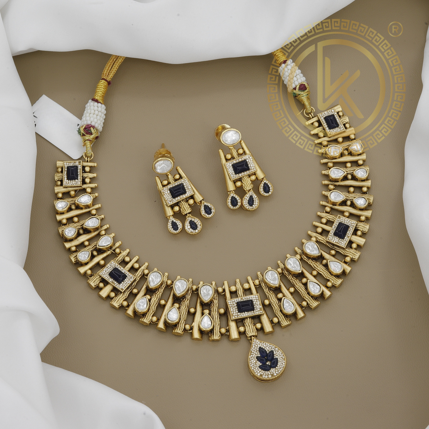 Peora Design Stylish Geometric Necklace Set