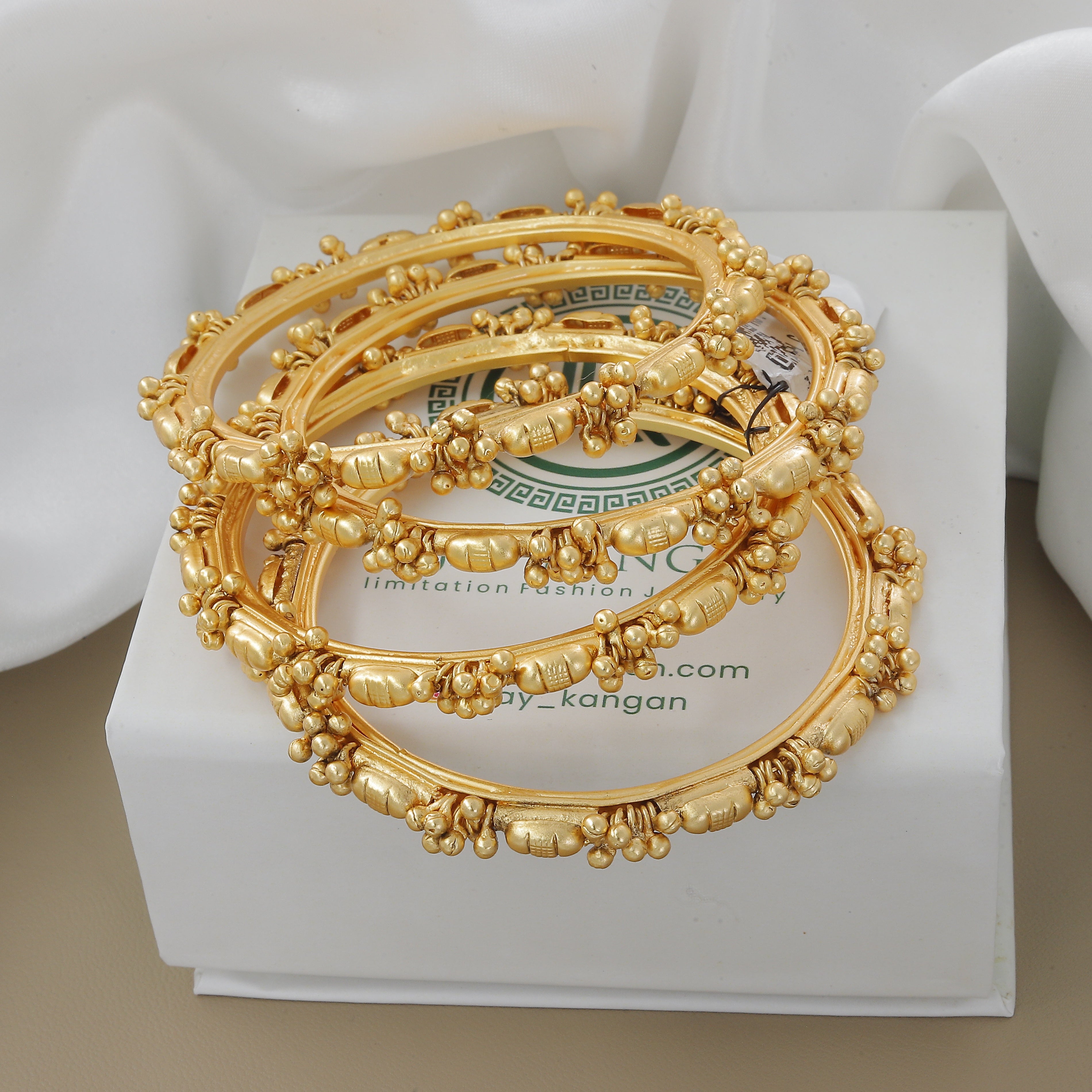 Traditional Antique Ghughri Wedding Bangle Set