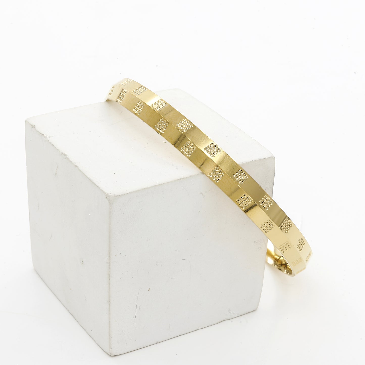 Gold Polished Point Design Starling Panjabi (8mm) Kada(24gm)