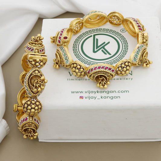 Antique Jhumka & Floral Patla Set