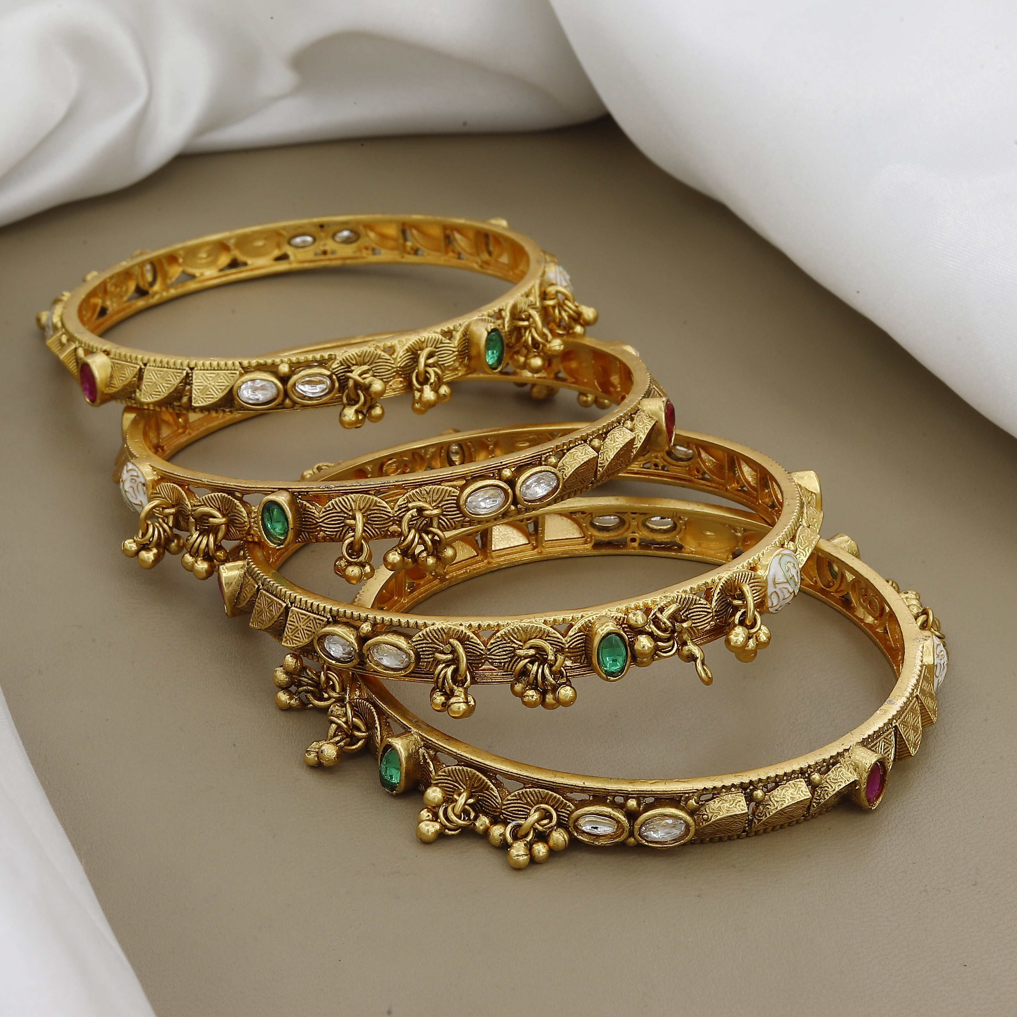 Exquisite Wedding Antique Set of 4 Bangles