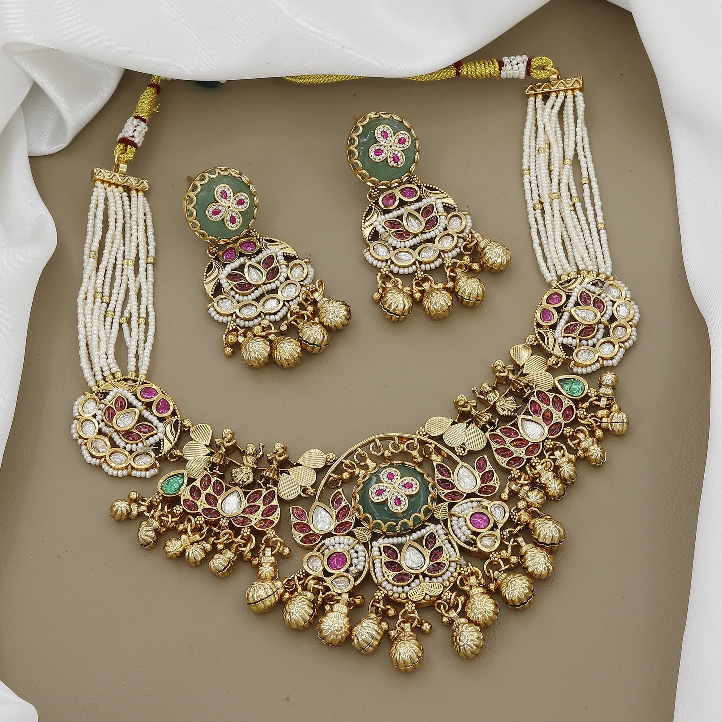 Vintage-Style Filigree Necklace Set