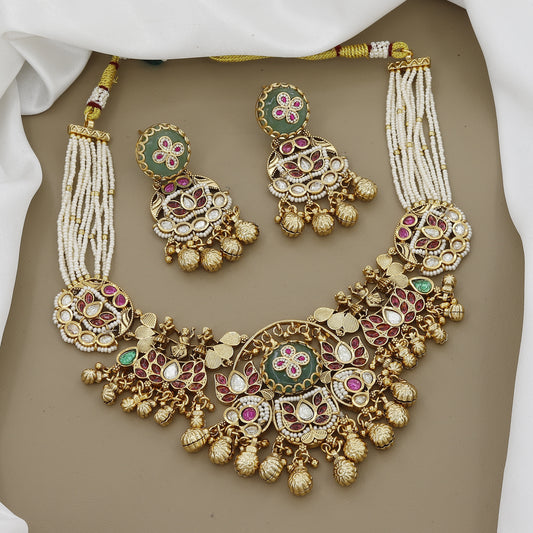 Vintage-Style Filigree Necklace Set