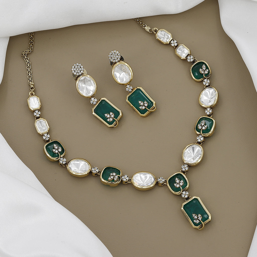 Emerald Green & White Kundan Necklace Set