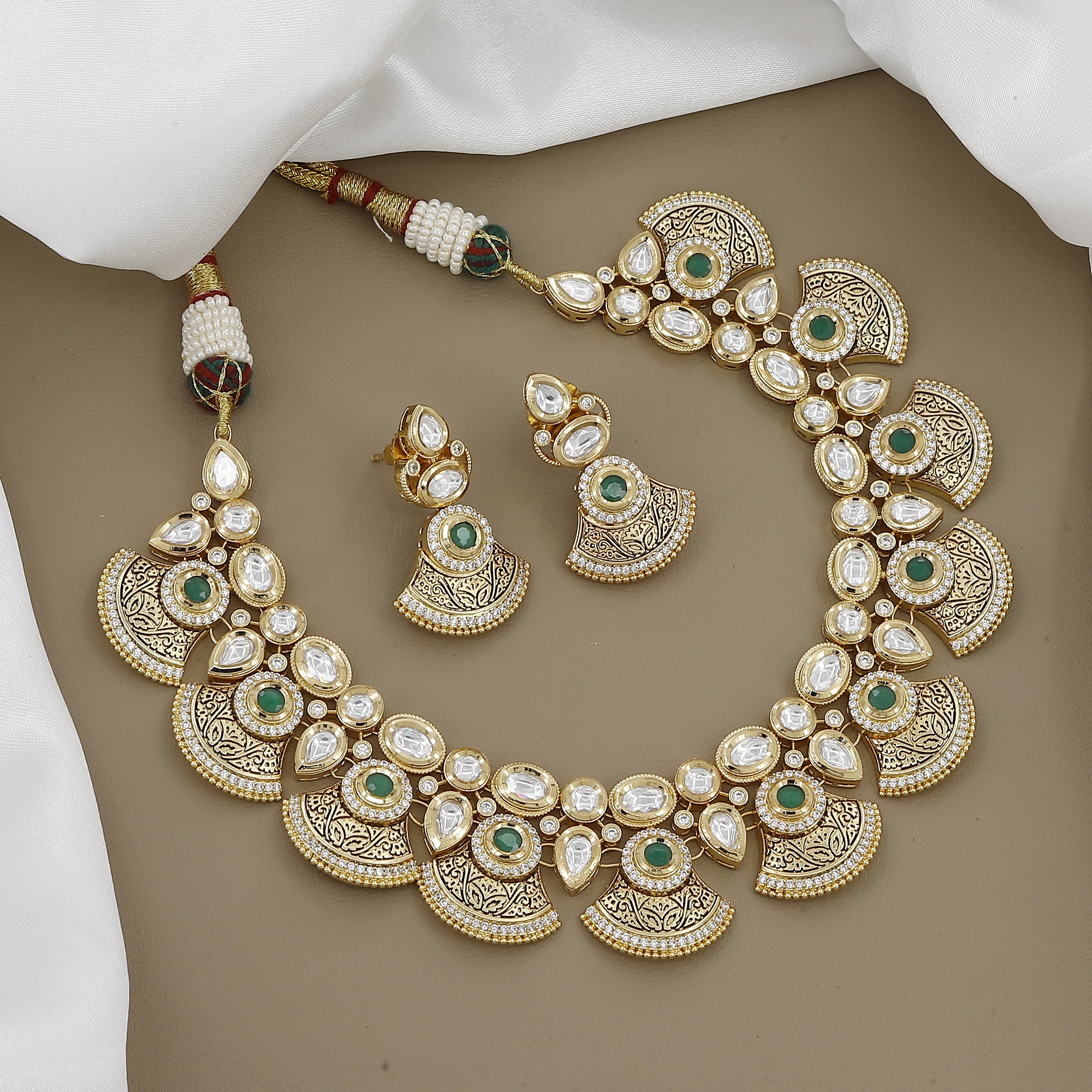 Green Kundan Necklace Set with Fan-Shaped Pendants