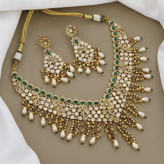Heavy Kundan Necklace Set with Pearls