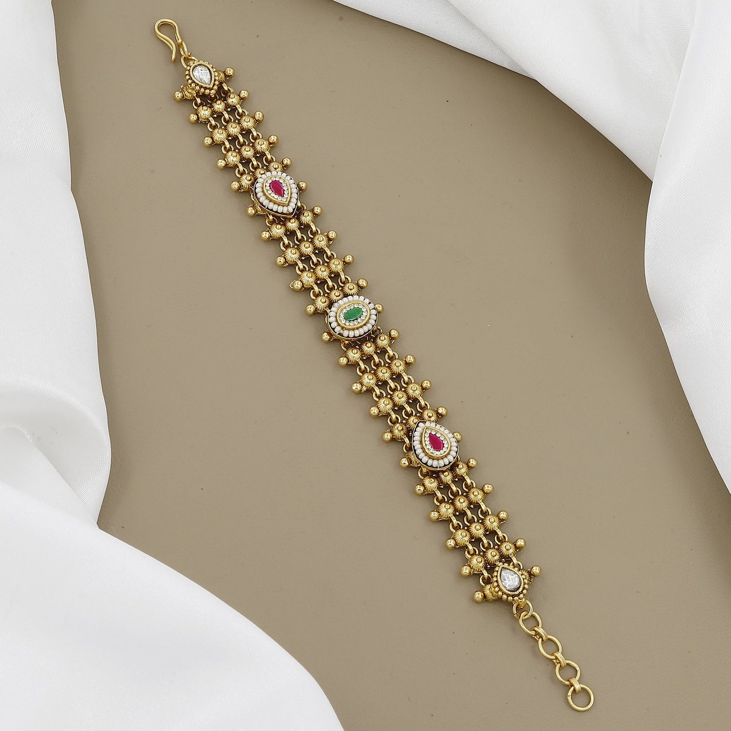 Antique Gold-toned Beaded Bracelet with Kundan