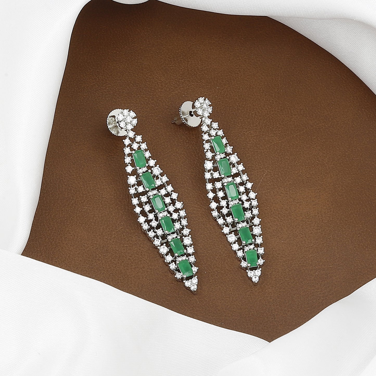 Silver Toned Luxurious Emerald Green & CZ V-Neck Necklace Set