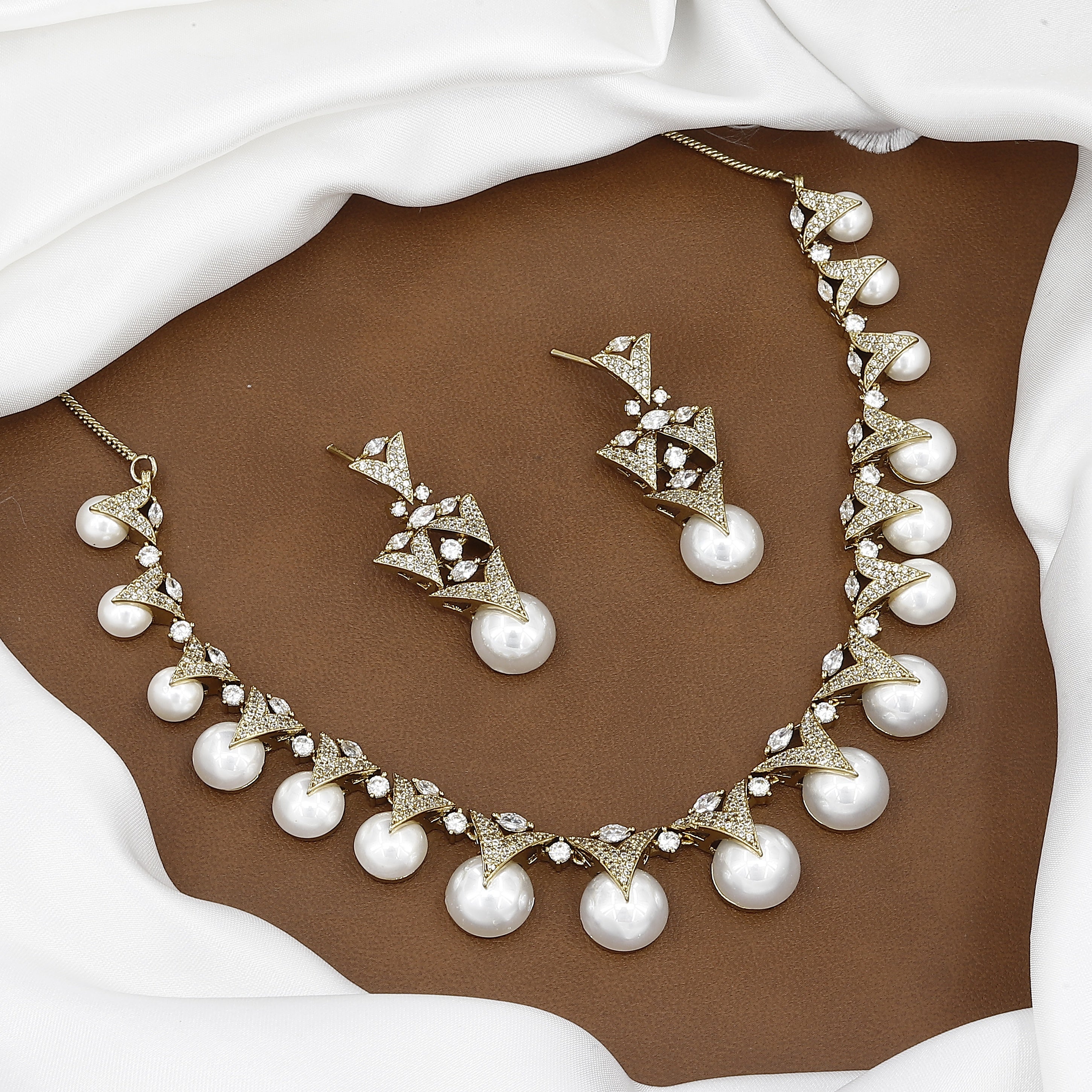 Mehndi Polished Modern Pearl & CZ Geometric Necklace