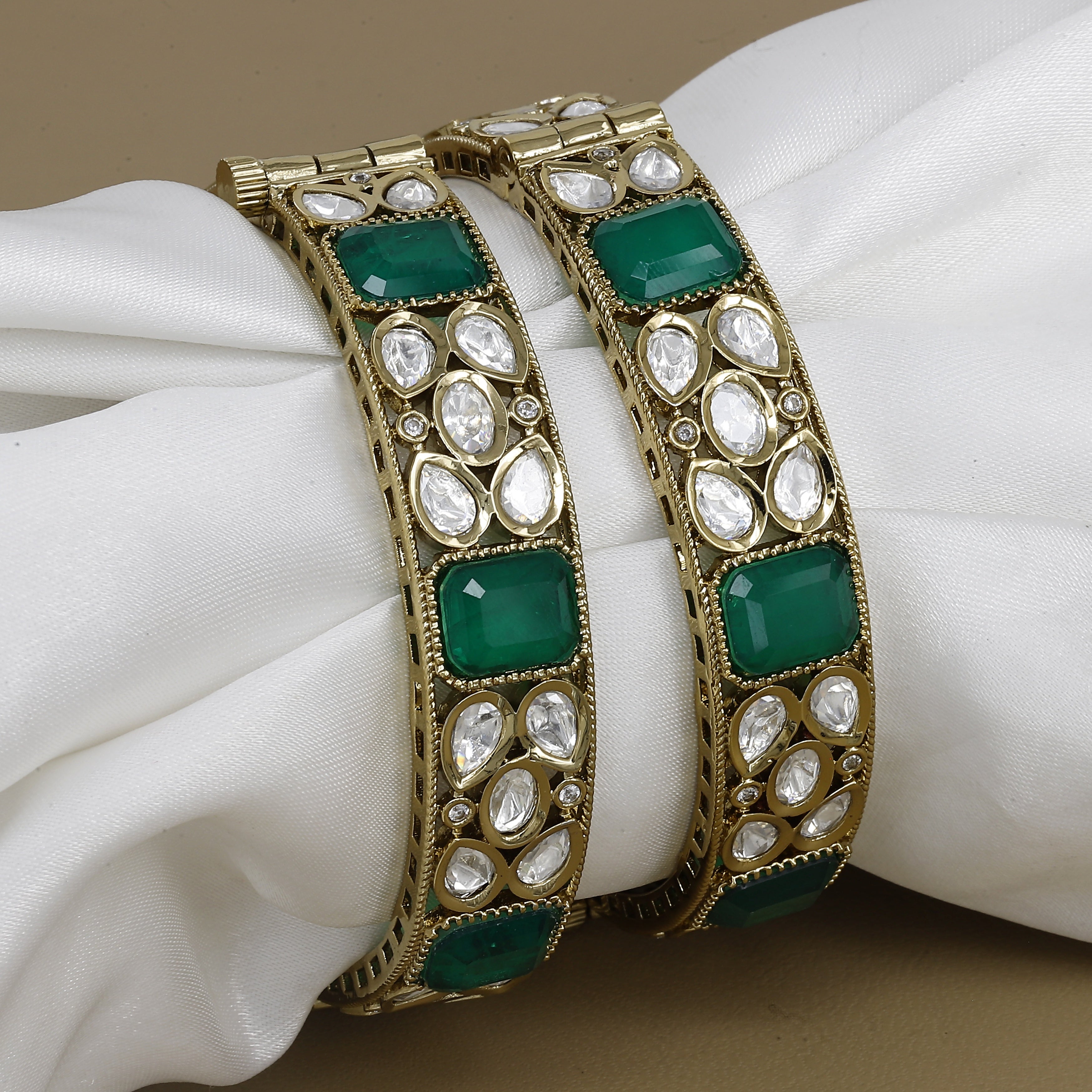 Kundan Mehndi Polish Patla Set with Emerald & Uncut Diamonds