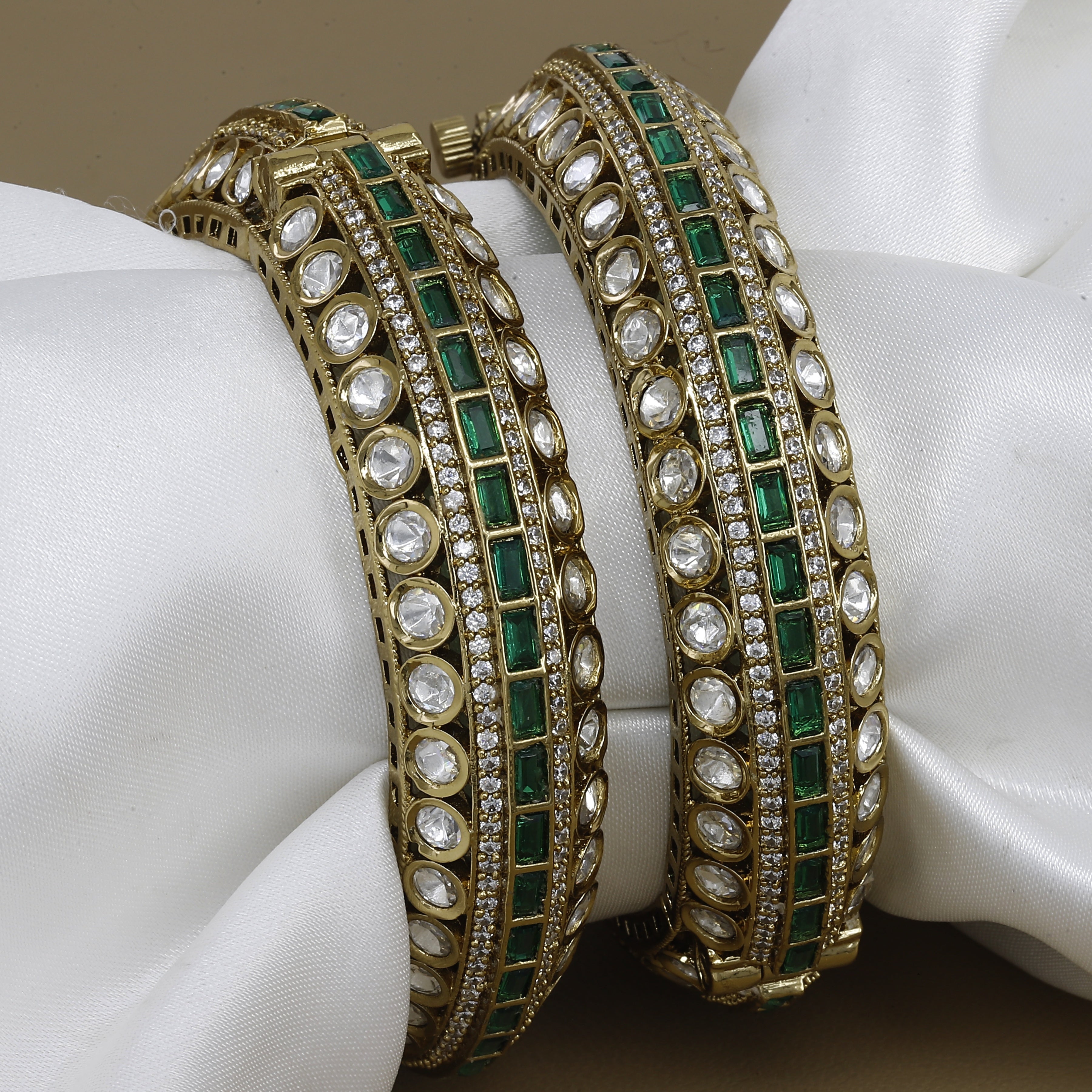 Antique Mahendi Polish Polki Diamond & Emerald Patla Set