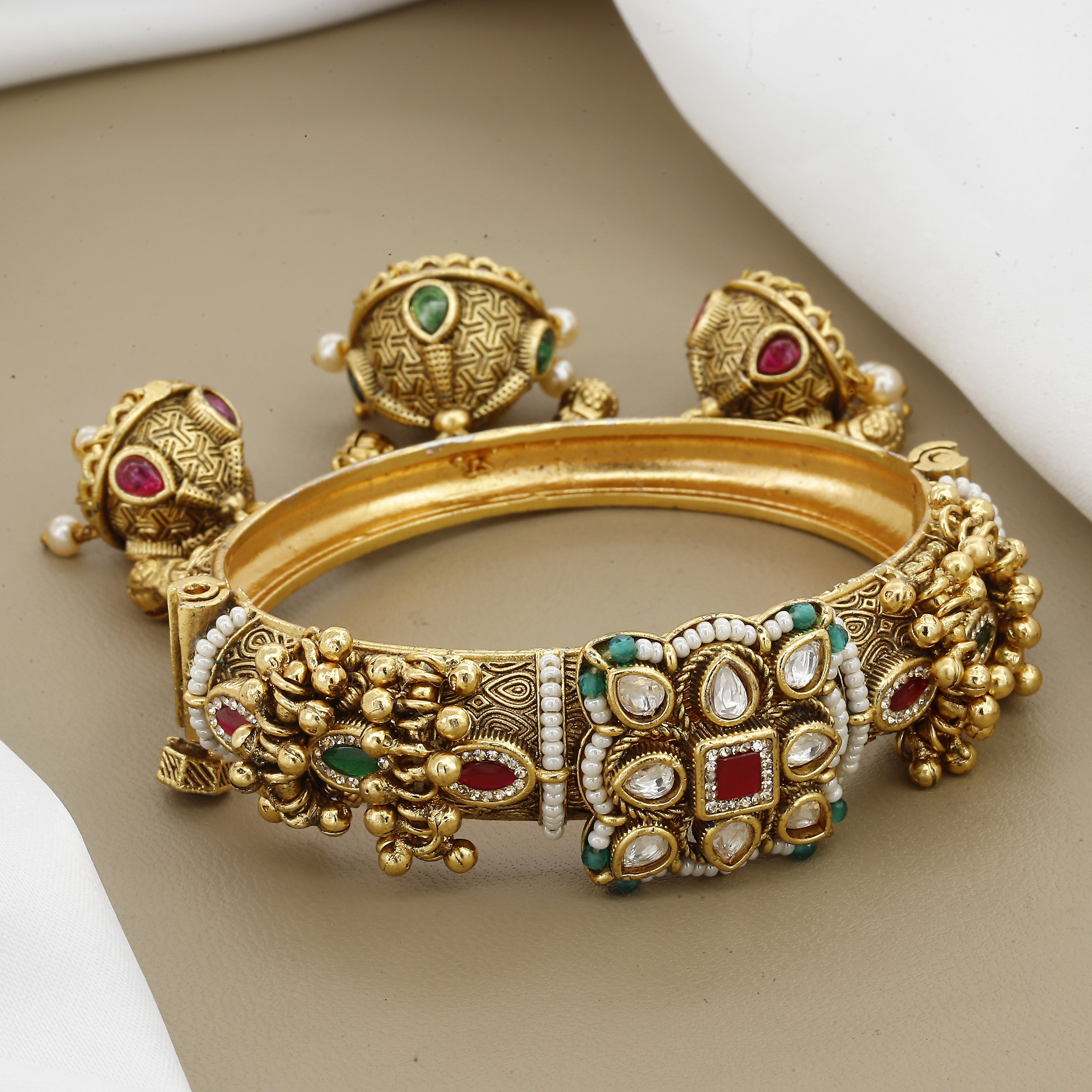 Ornate Antique Kundan Style Bangle Kada with Drops