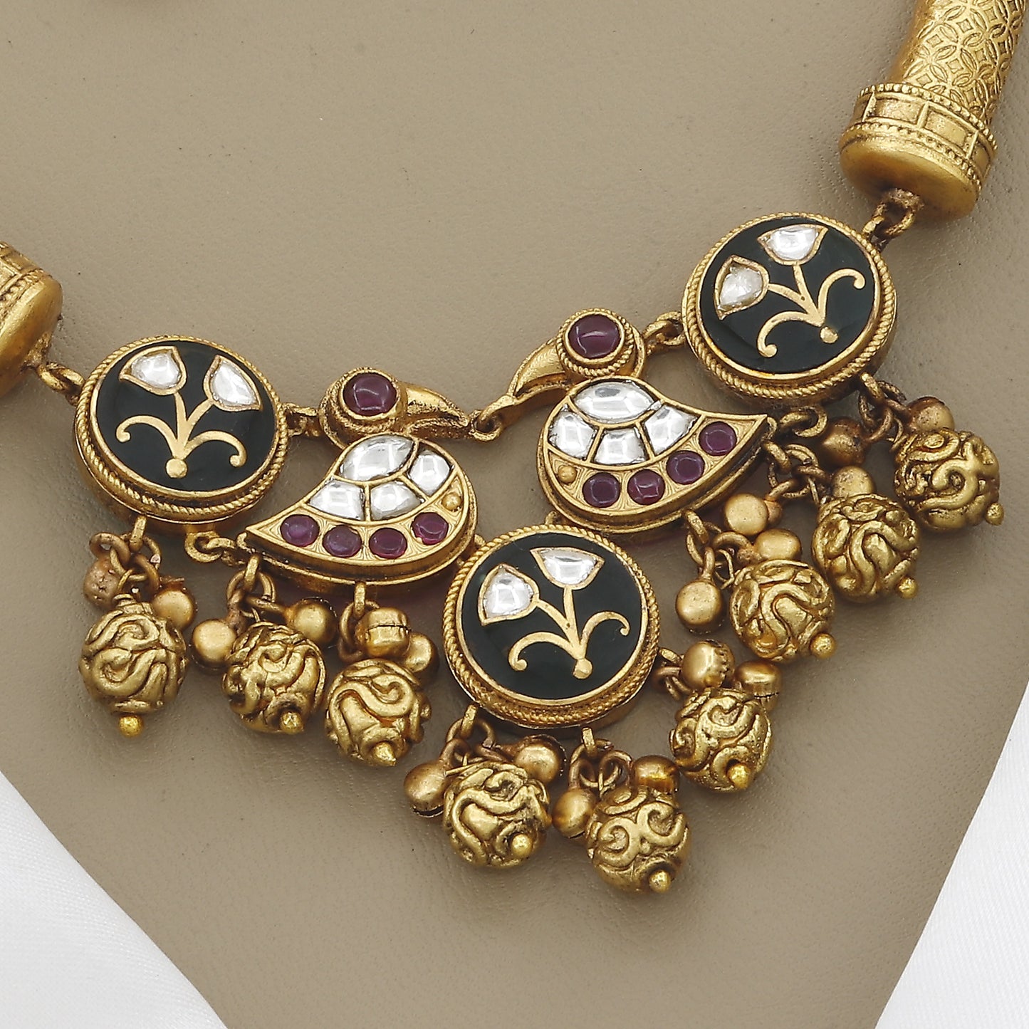 Rigid Design with Enamel and Kundan Necklace Set
