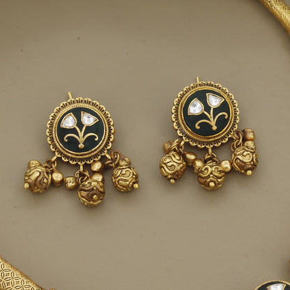 Rigid Design with Enamel and Kundan Necklace Set