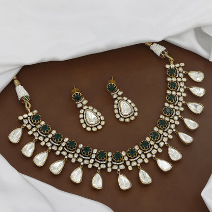 Victorian Polished Heavy Traditional Polki & Green Stone Necklace Set