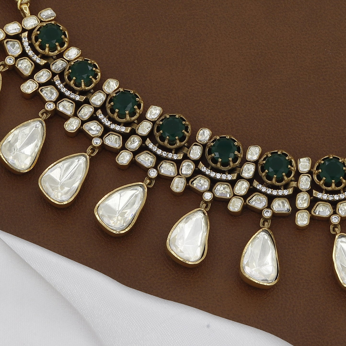 Victorian Polished Heavy Traditional Polki & Green Stone Necklace Set