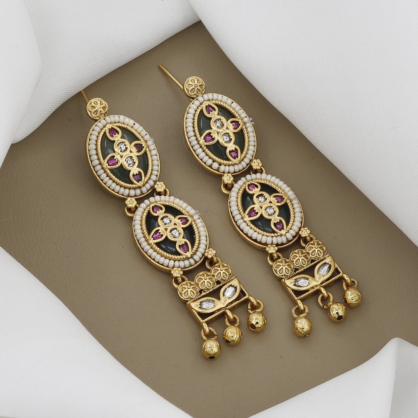 Traditional Jadau Style Necklace Set with Dangling Gold Beads